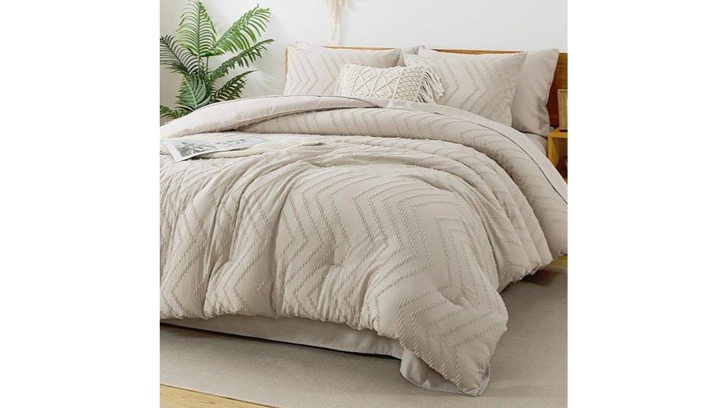 15 Best Luxury Bedding Sets for King-Size Beds That Combine Elegance and Comfort 12 king size comforter set
