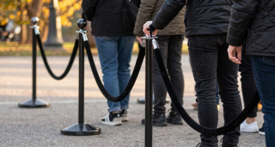7 Best Crowd Control Stanchions for Home Haunt in 2026